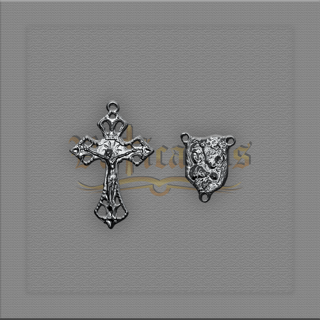 Kit Crucifixo Vazado 3,8 X 2,7CM e Entremeio Sagrada Família