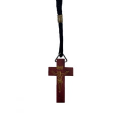 Cruz de madeira com cordão preto